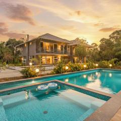 Stayvista at 5BR Coffee & Mist Luxury Villa - Comp Breakfast, Pvt Pool, and Big Coffee Estate