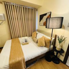 1-Bedroom Condo - Stunning Sunset at the City