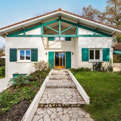 Maison En Bord De Rivière