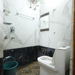 Hotel Urban Near Expo Mart