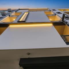 Via Aerosky Inn - Nr Yashobhoomi Convention Centre