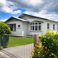 The Brooklands Bungalow - charming garden cottage
