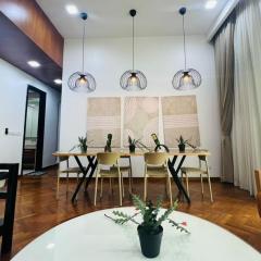 Marina Chic l Stylish 2BR Retreat l Straits Quay