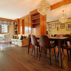 La Elegancia del Centro by Alogest