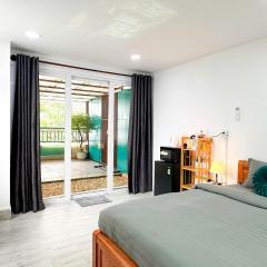 Cozy Saigon Sunset Apartment - Steps to Bui Vien Nightlife