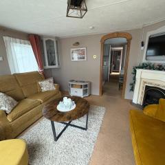 Robins Lodge by the sea