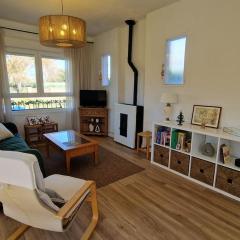 Casa acogedora con chimenea y amplio jardín