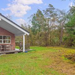 2 Bedroom Pet Friendly Home In Knebel