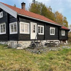 3 Bedroom Cozy Home In Mesnali