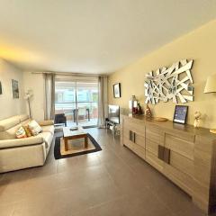 Appartement centrale à 100 m des plages Rue de Provence