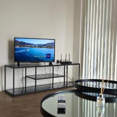 Cozy Broad Street Apartment Central and Comfortable