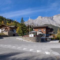 Between Boutique Hotel