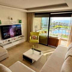 Sea View Apartment & Swimming Pool