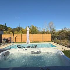 Maison neuve Jacuzzi et Piscine Haut de Gamme