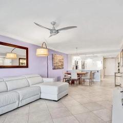 Bright Two-Bedroom Coastal Apartment with Beach Access