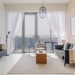 Blueground Al Safa 2 pool nr Canal DXB-1677