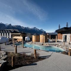 Everwild Canmore - Nordic Spa & Hotel