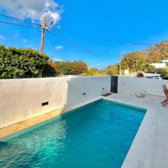 Villa Corniche vue mer et piscine chauffée