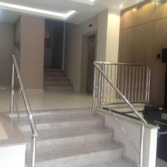 Apartamento Moderno no Coração de Curitiba com Conforto e Praticidade