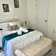 Cozy Private Room in Peaceful Milton