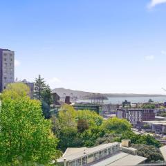 Spacious CBD Gem with Seaviews and Free Parking