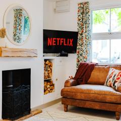 Wisteria Cottage 3 Bed Garden & Free Parking