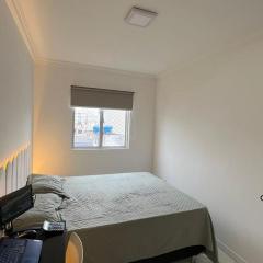 Quarto bem localizado, a poucos minutos da praia, ao lado de padarias, mercados e farmacia, facil acesso a br 101