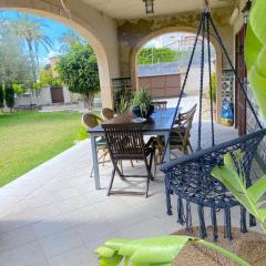 Pet friendly villa 10 minutes from the beach