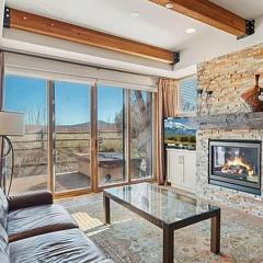 Modern Park City Townhome with Nature Views