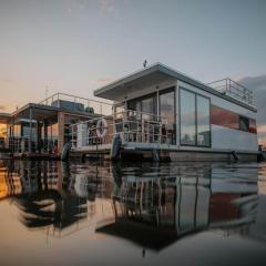 Havel River Houseboat