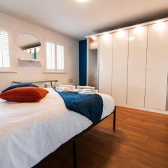 Business Ready-Corporate Stays-Contractors-Long term-Excel-Canary Wharf-Bank-Free parking