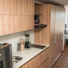 Modern loft and parking ideal for couples