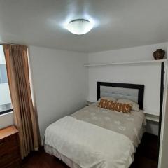 Cómoda y céntrica habitación Larcomar