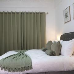 Henderson Home Sleeps 3 with Allocated Parking