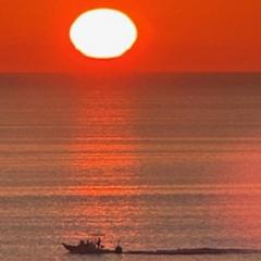 Renovated and Beachfront, Paradise Awaits