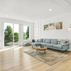 Beautiful Home with Full Kitchen, Balcony, and Centrally Located