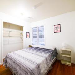 Bright Private Room with Shared Bathroom near NYC