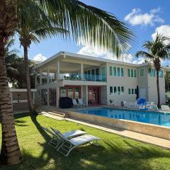 Beachfront Spacious Luxury Villa Private Pool