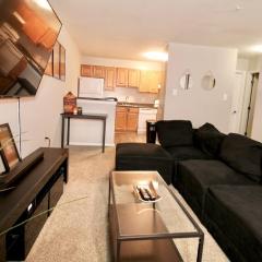 Spacious 1BR with Full Kitchen & Laundry