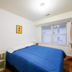 Charming Private Room in a Friendly Home mins to NYC