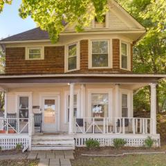 Central Akron Stay! Large Victorian Home with Yard