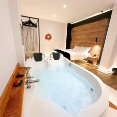 Jacuzzi Studio Room