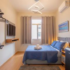 Studio Charmoso com Vista Lateral para a Praia