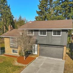 Luxury Retreat near beaches, 12 miles to Seattle