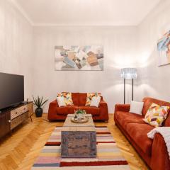 JONES Apartment at Chain Bridge