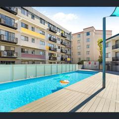 East Perth Apartment with Parking and Wi-Fi