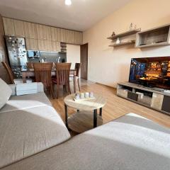 Lima 2BDR cozy Apt near Business Park w Work Desk