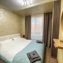 Beautiful 2BD Apartment with Large Terrace and Free Parking