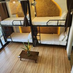 Wanderlust Hostel - Tours and Motorbike Rental