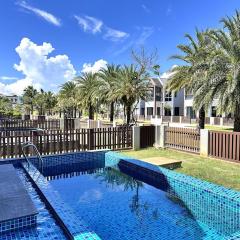 Beautiful Beach Villa family pool near the Grand